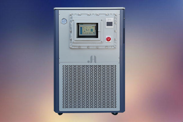 500L中大型冷熱一體機(jī)的使用注意事項(xiàng) 500L中大型冷熱一體機(jī)的使用注意事項(xiàng)